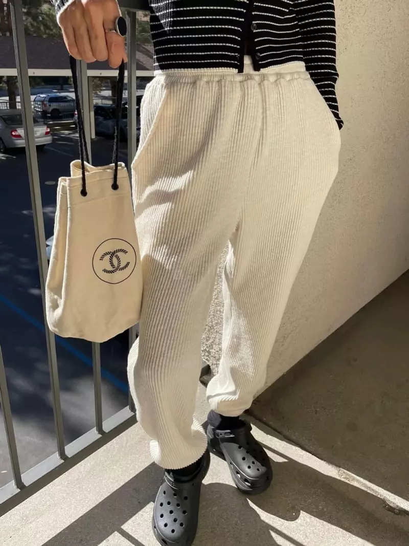 Via - Korean Women Fashion - #momslook - Juicy Pants - 9