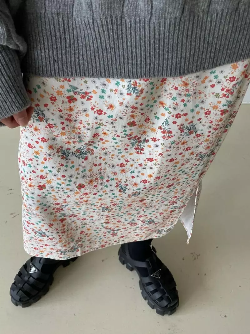 Via - Korean Women Fashion - #momslook - Flower Banding Skirt - 11