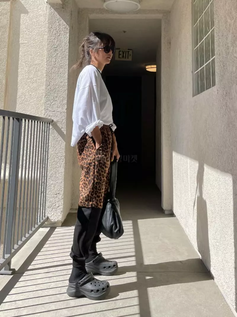 Via - Korean Women Fashion - #romanticstyle - Leopard Pants - 7