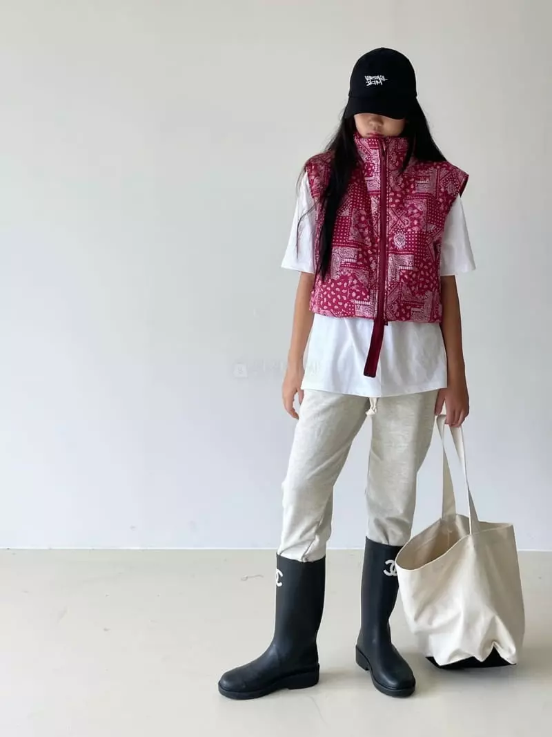 Via - Korean Women Fashion - #womensfashion - Paisely Vest - 11