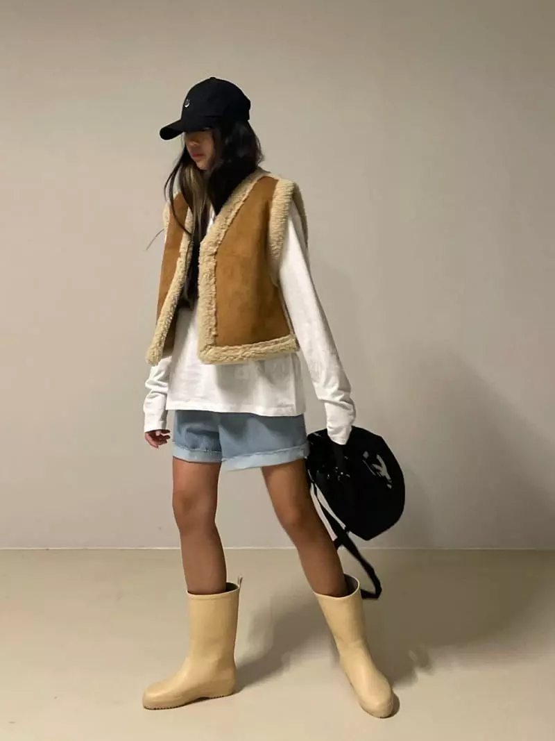 Via - Korean Women Fashion - #momslook - Caramel Vest - 4