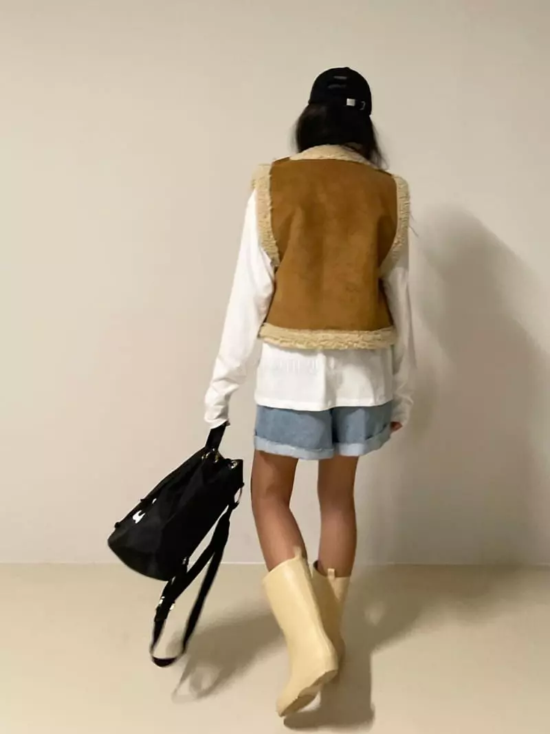 Via - Korean Women Fashion - #womensfashion - Caramel Vest - 6