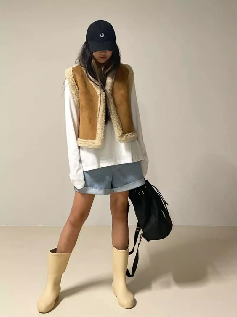 Via - Korean Women Fashion - #womensfashion - Caramel Vest - 8