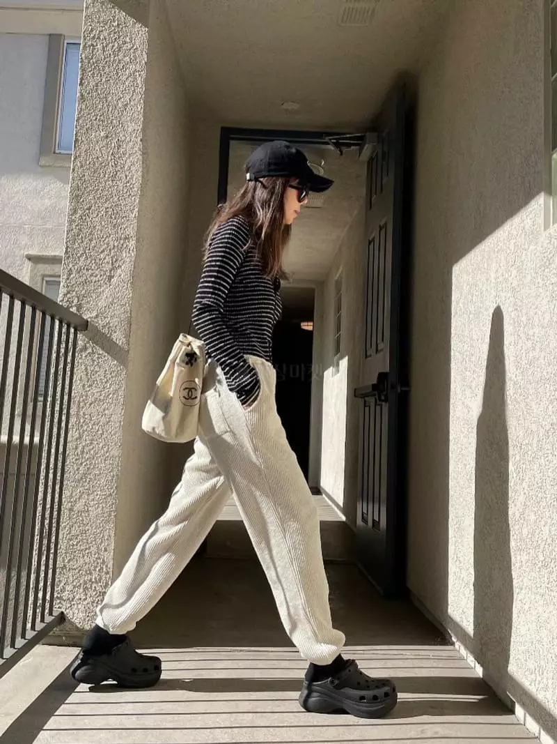 Via - Korean Women Fashion - #womensfashion - Juicy Pants - 2
