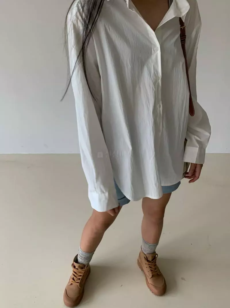 Via - Korean Women Fashion - #womensfashion - Back Button Shirt - 11