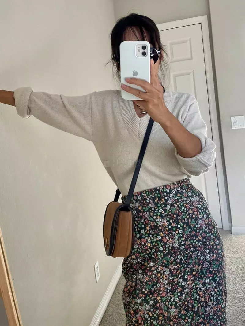 Via - Korean Women Fashion - #womensfashion - Flower Banding Skirt - 6
