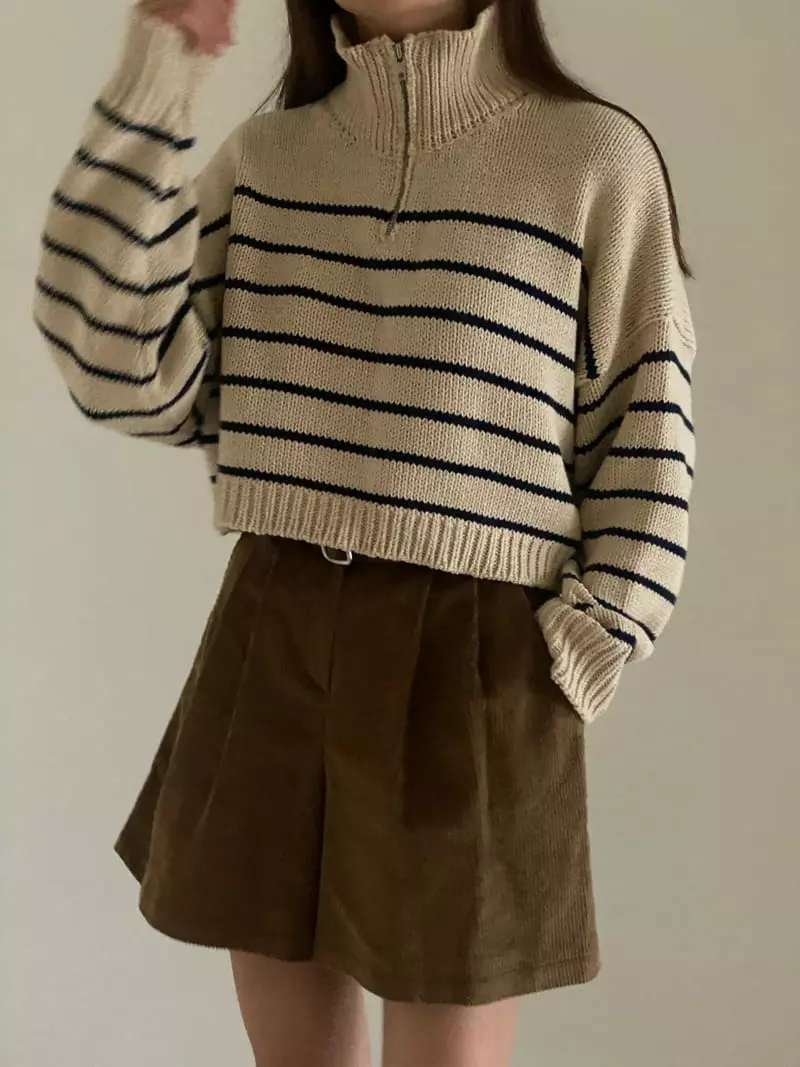 Villabutton - Korean Women Fashion - #momslook - Strieps Crop Knit Tee - 3