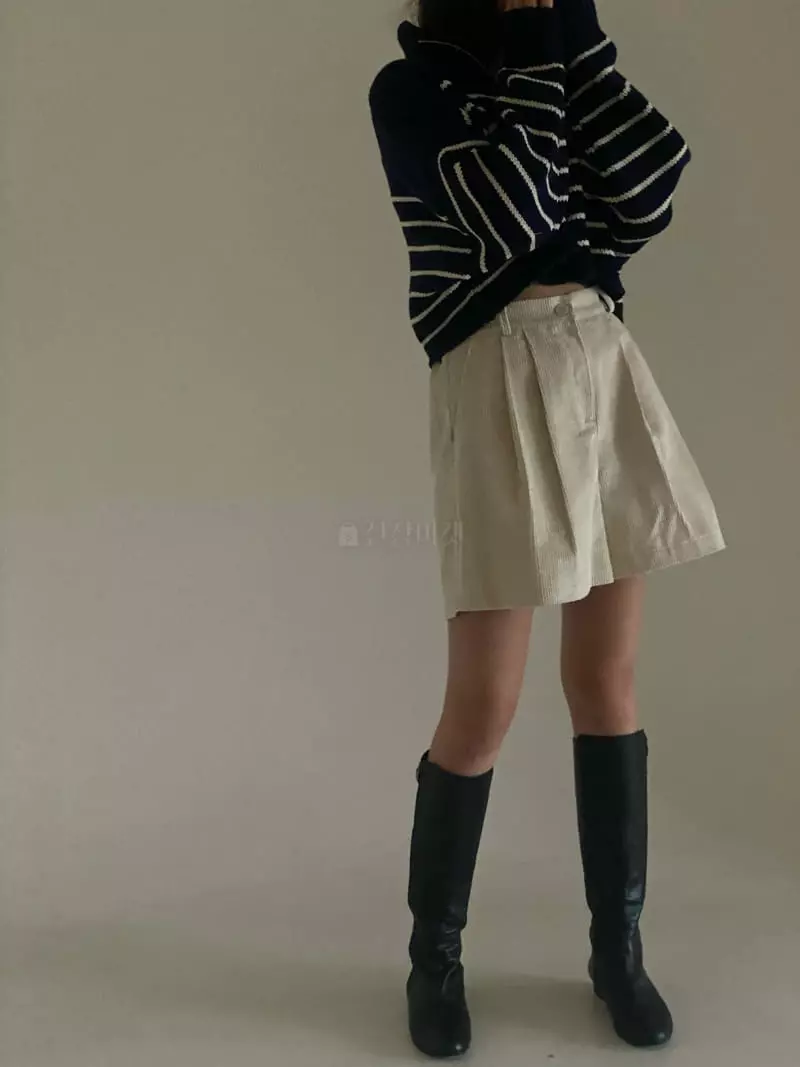 Villabutton - Korean Women Fashion - #momslook - Rib Half Pants - 2