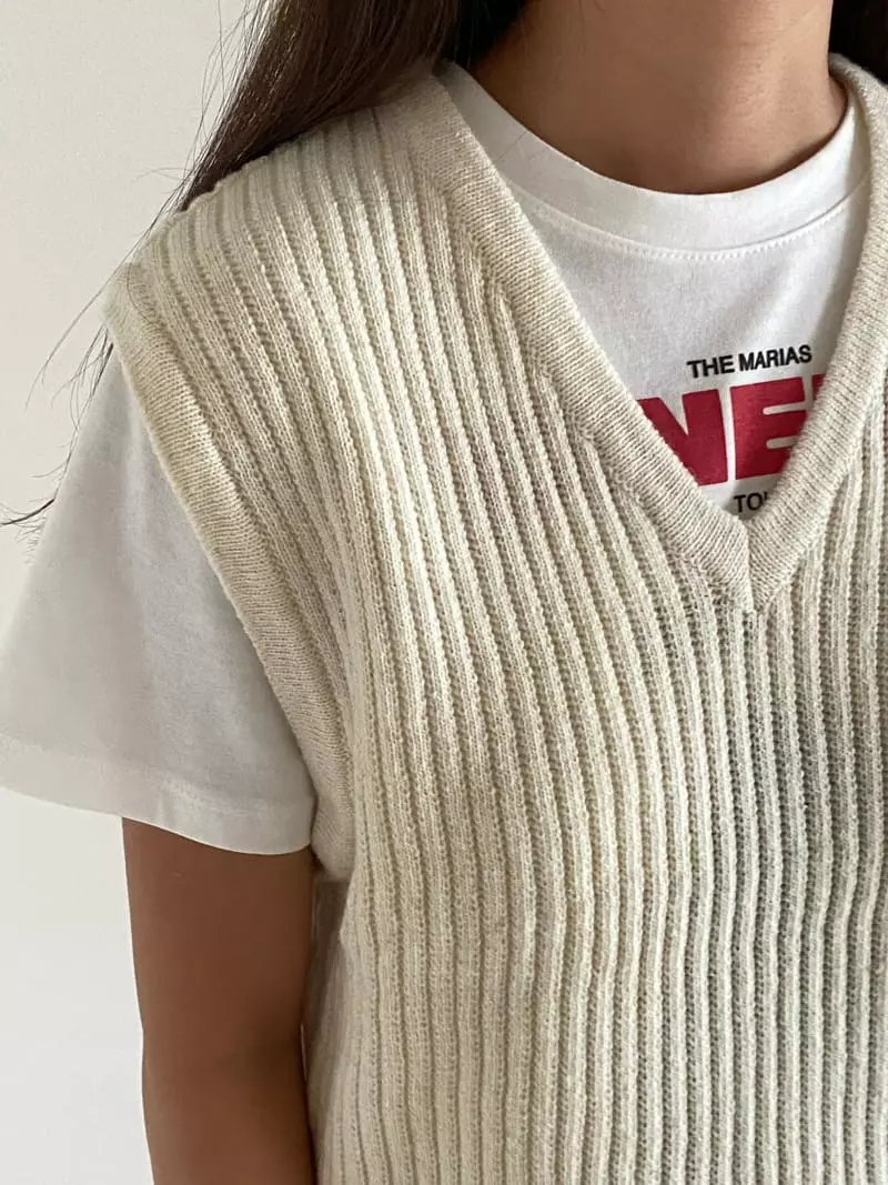 Villabutton - Korean Women Fashion - #pursuepretty - Embo Vest - 2