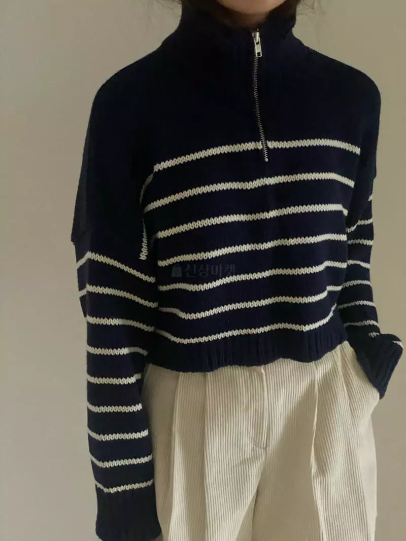 Villabutton - Korean Women Fashion - #womensfashion - Strieps Crop Knit Tee - 10