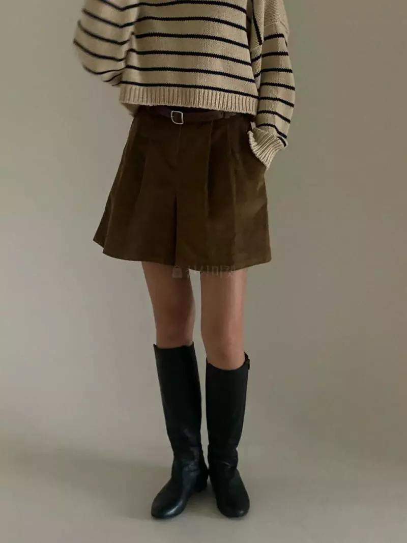 Villabutton - Korean Women Fashion - #womensfashion - Rib Half Pants - 5