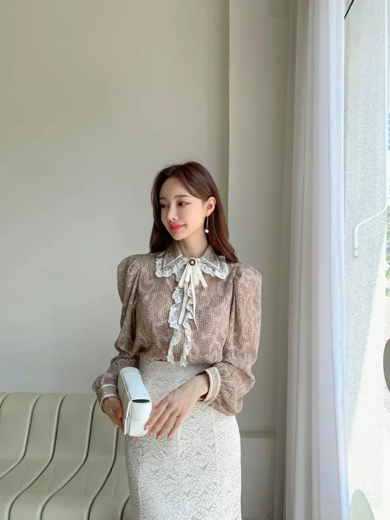Vincent - Korean Women Fashion - #momslook - Guzi Blouse - 6