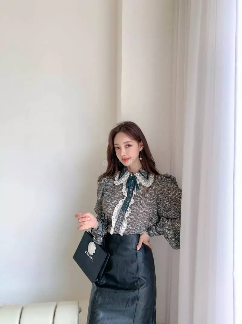 Vincent - Korean Women Fashion - #vintagekidsstyle - Guzi Blouse - 11