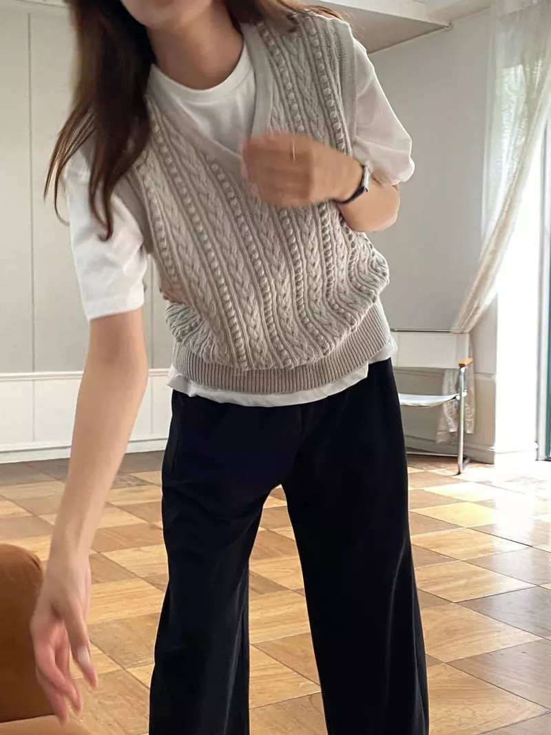 Vineyard - Korean Women Fashion - #womensfashion - Brick S Pain  V Knit Tee - 2