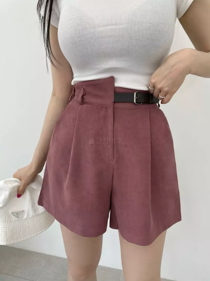 Want - Korean Women Fashion - #pursuepretty - Peach Belt Shorts - 2