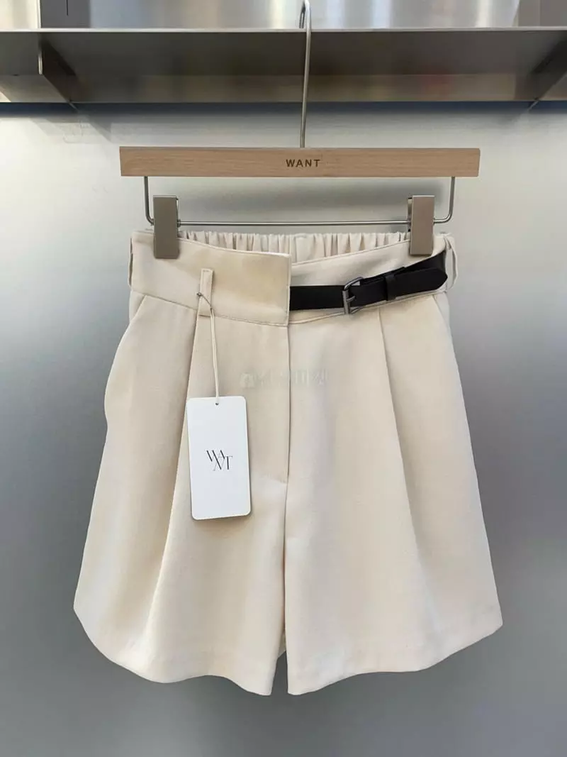 Want - Korean Women Fashion - #restrostyle - Peach Belt Shorts - 4