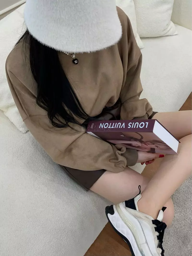 Want - Korean Women Fashion - #womensfashion - Suede Sweatshirt - 2