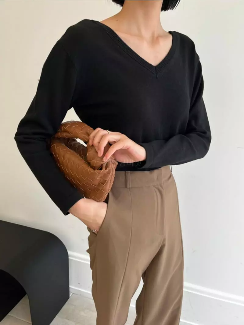 Waterbar - Korean Women Fashion - #vintagekidsstyle - Peri Yang V Cardigan - 4