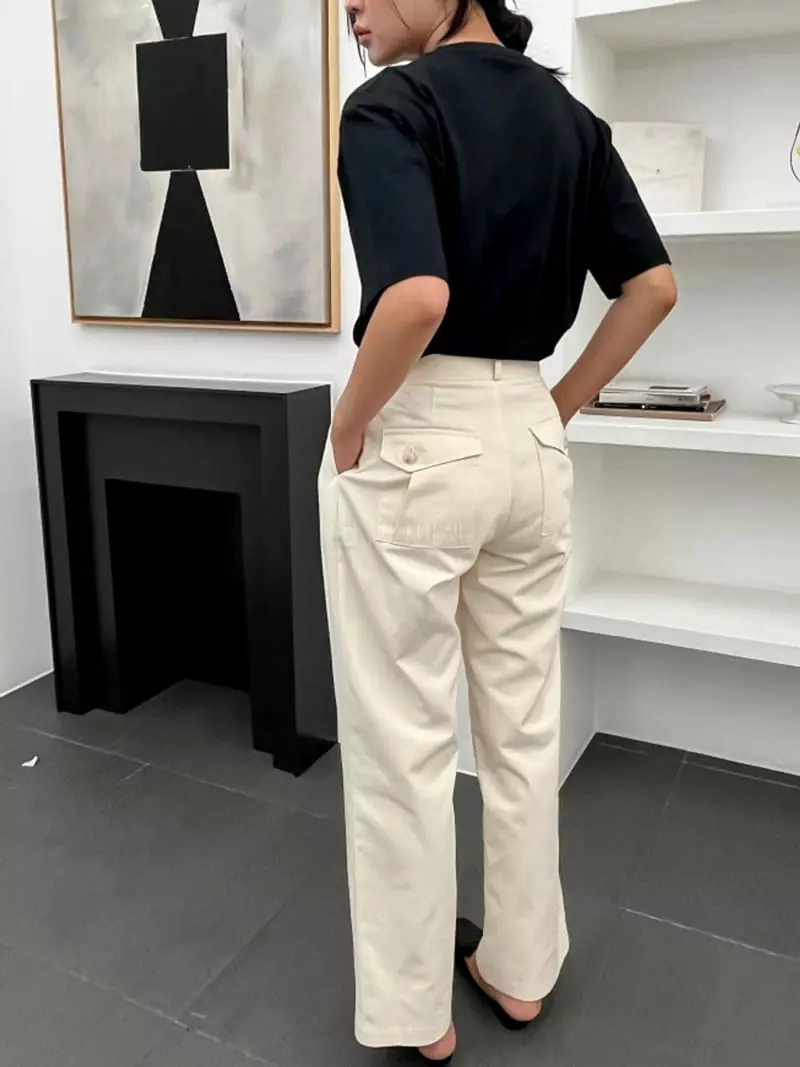 Waterbar - Korean Women Fashion - #vintagekidsstyle - Lio Pocket Pants - 2