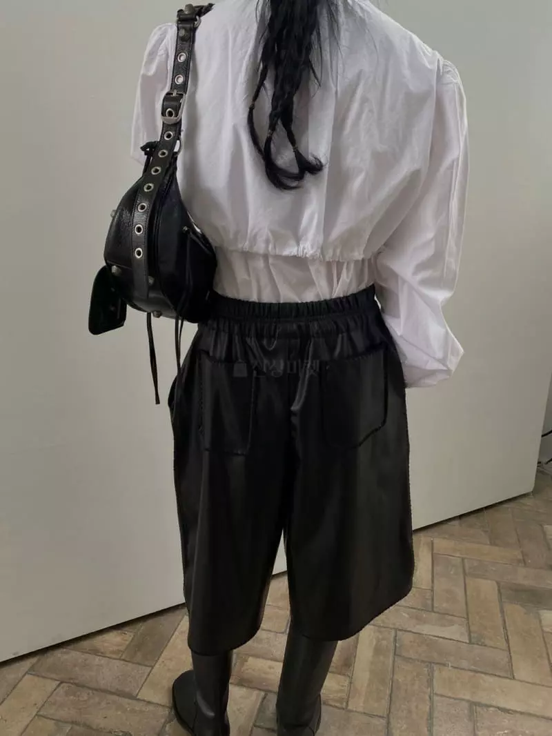 We Are - Korean Women Fashion - #momslook - Bebe Shirring Blouse