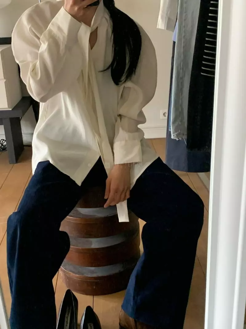 We Are - Korean Women Fashion - #romanticstyle - Praha Blouse - 9