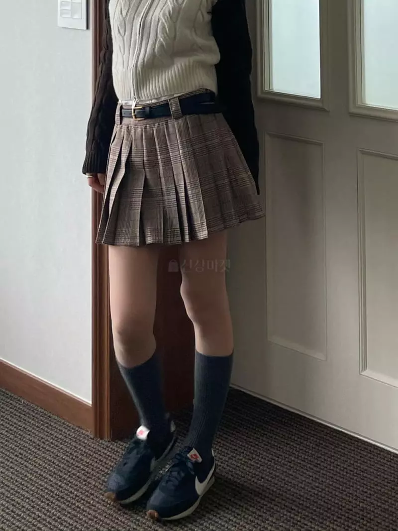 Well Row - Korean Women Fashion - #momslook - Check Double Pleats Skirt - 5