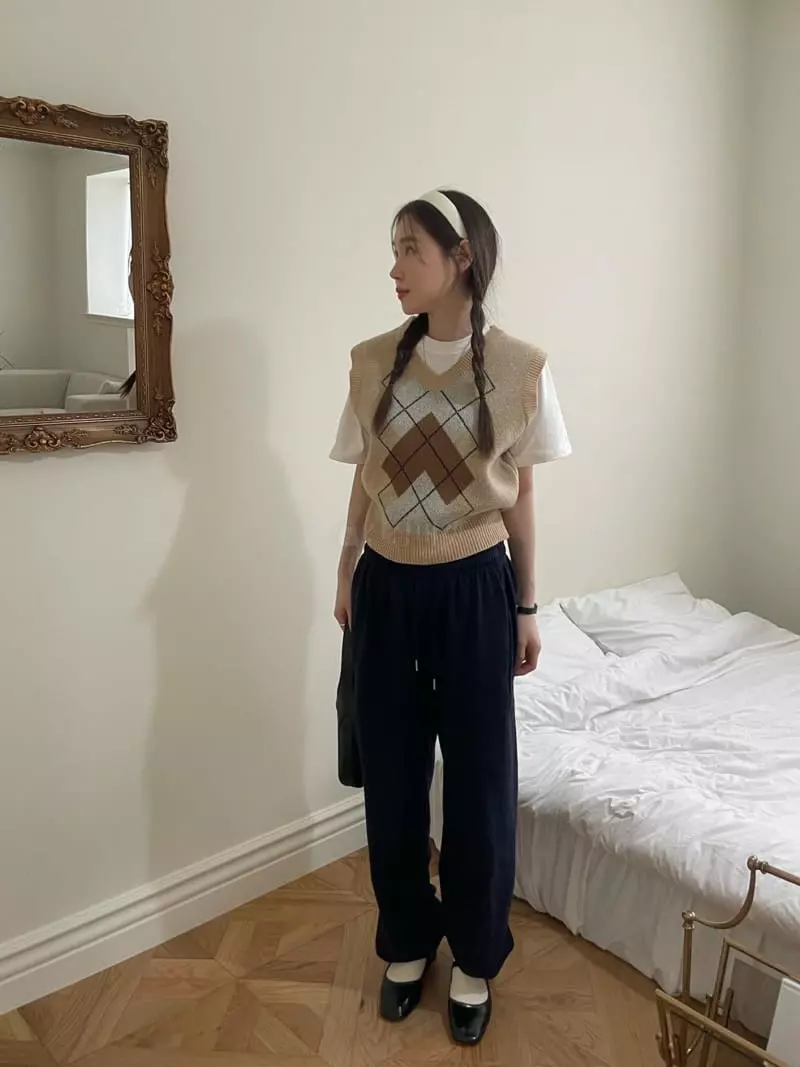 Well Row - Korean Women Fashion - #momslook - Argyle Knit Vest