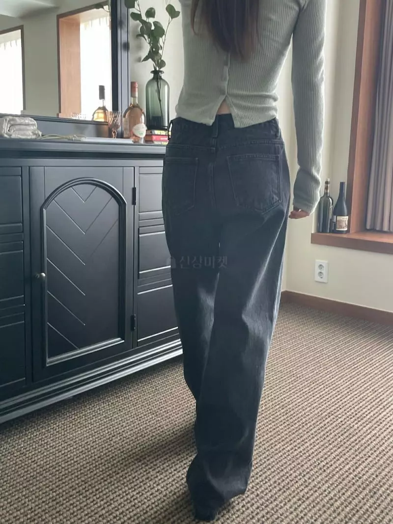 Well Row - Korean Women Fashion - #momslook - Black Straight Denim Jeans - 7