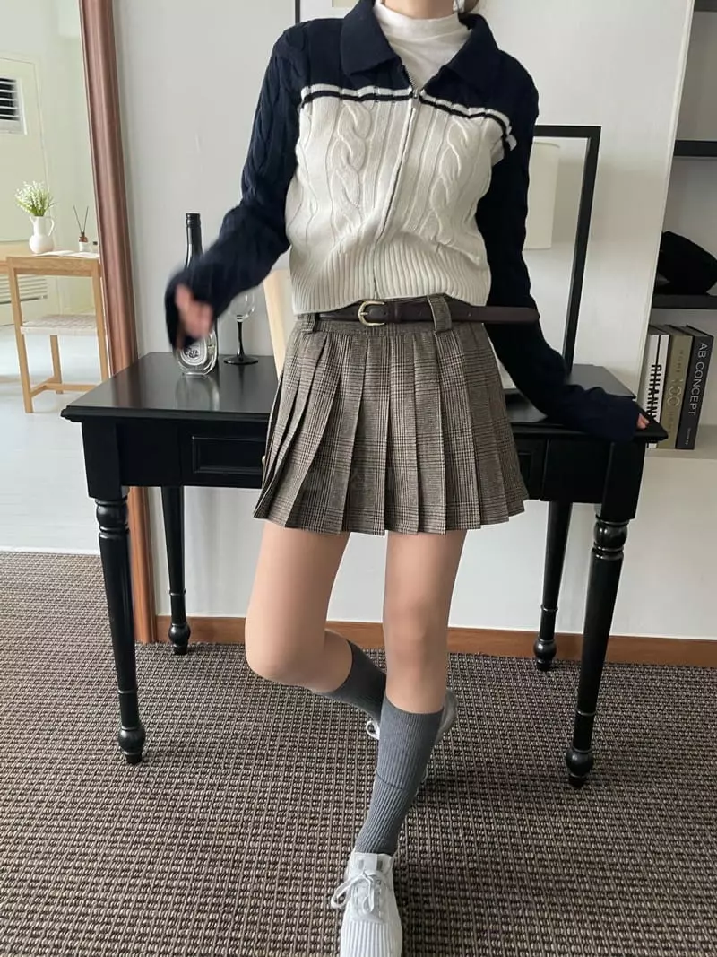 Well Row - Korean Women Fashion - #momslook - Mini Color Cable Zip-up