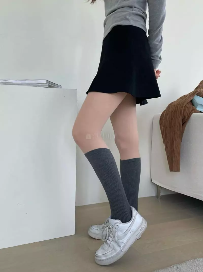 Well Row - Korean Women Fashion - #momslook - Mute Plare Skirt - 6