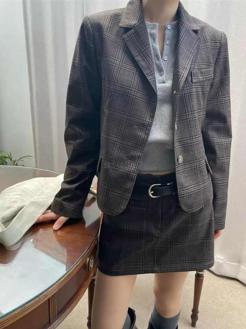 Well Row - Korean Women Fashion - #thelittlethings - Check Three Button Jacket - 4