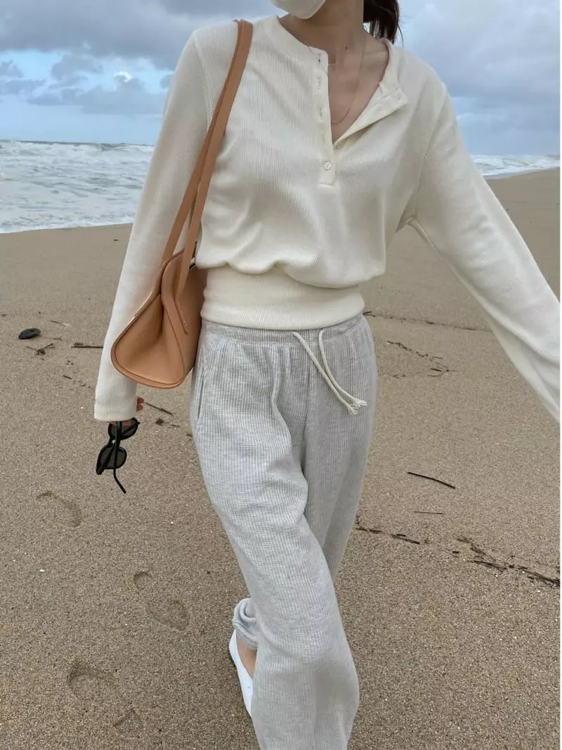 Well Row - Korean Women Fashion - #vintagekidsstyle - Rib Button Sweatshirt - 3