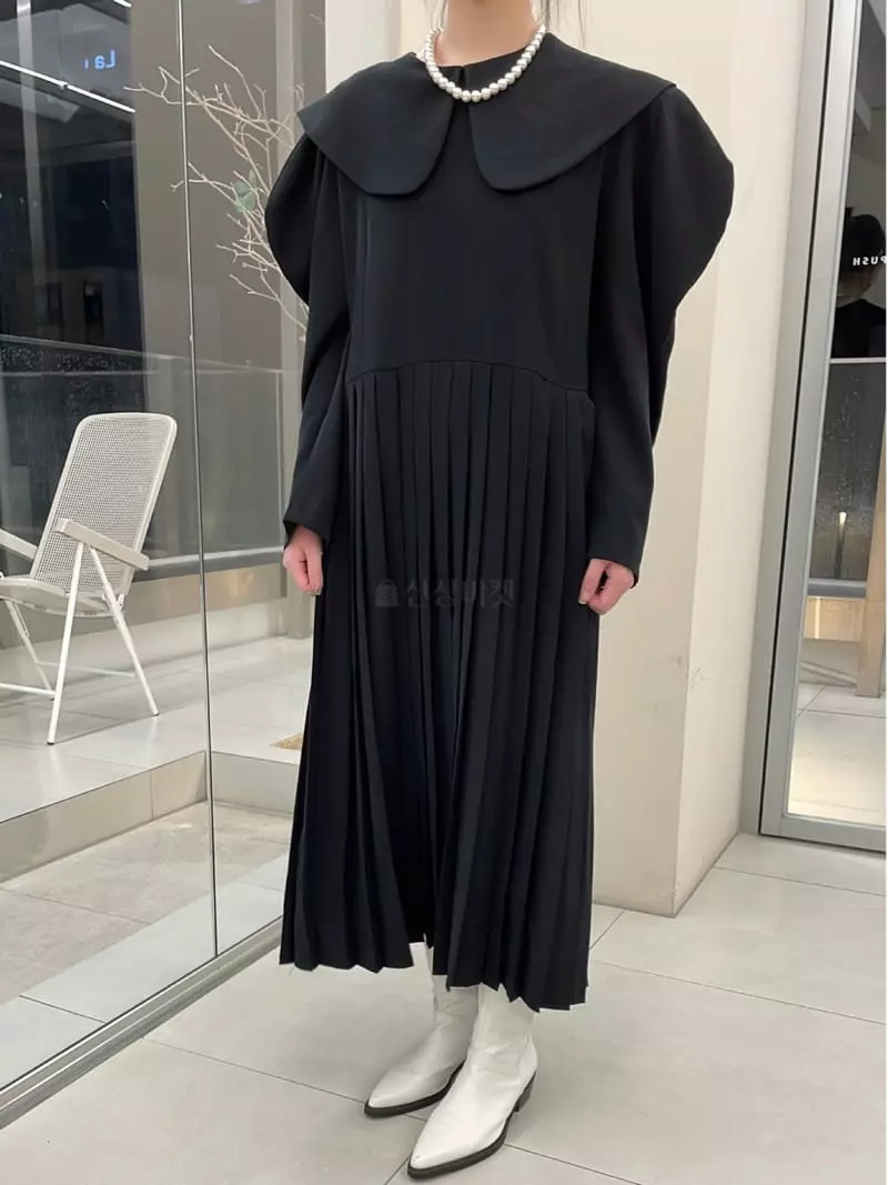 Zipper - Korean Women Fashion - #momslook - Round Puff One-piece - 6