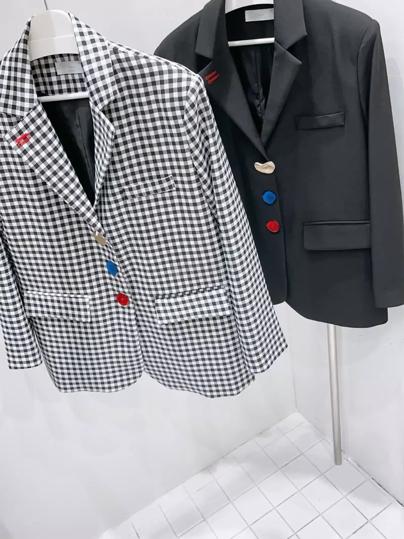 Zipper - Korean Women Fashion - #womensfashion - 3 Button Jacket - 4