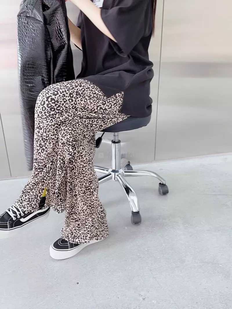 Zipper - Korean Women Fashion - #romanticstyle - Leopard Pleats Pants
