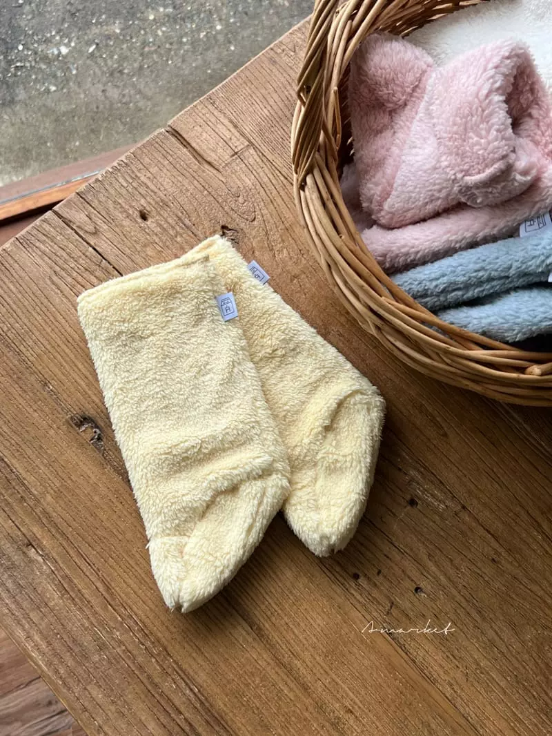a-Market - Korean Children Fashion - #childofig - Milk Fleece Foot Warmer - 12