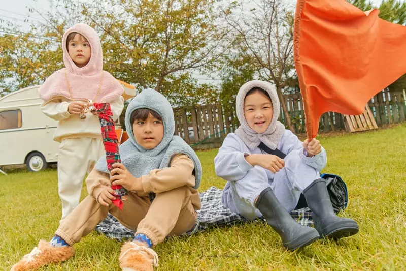a-Market - Korean Children Fashion - #littlefashionista - Milk Fleece Cape - 6