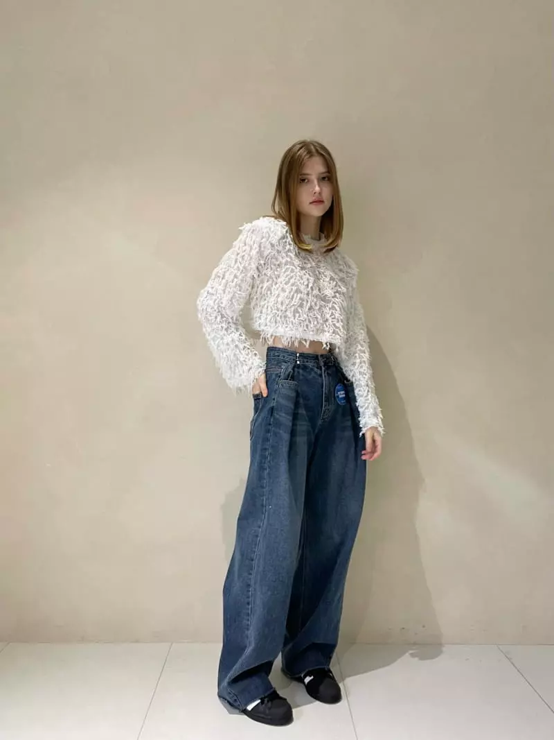 140 Avenue - Korean Women Fashion - #momslook - Crop Tee - 5