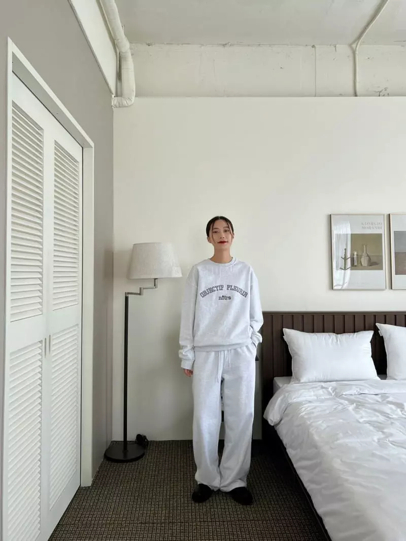 3.Another - Korean Women Fashion - #restrostyle - Lettering Sweatshirt - 3