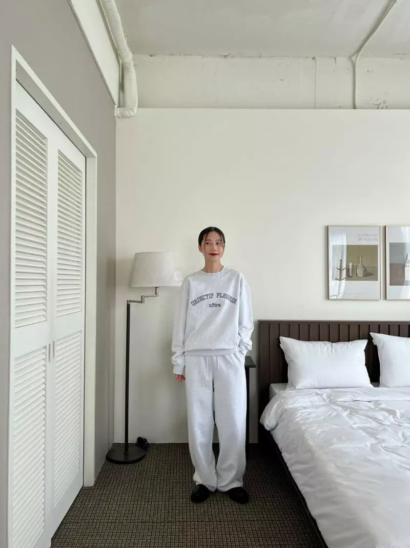 3.Another - Korean Women Fashion - #vintagekidsstyle - Lettering Sweatshirt