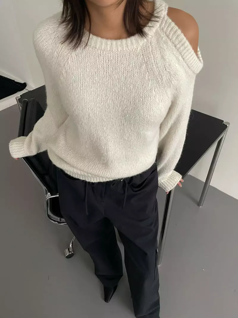 Acme - Korean Women Fashion - #restrostyle - Shoulder Knit Tee - 3