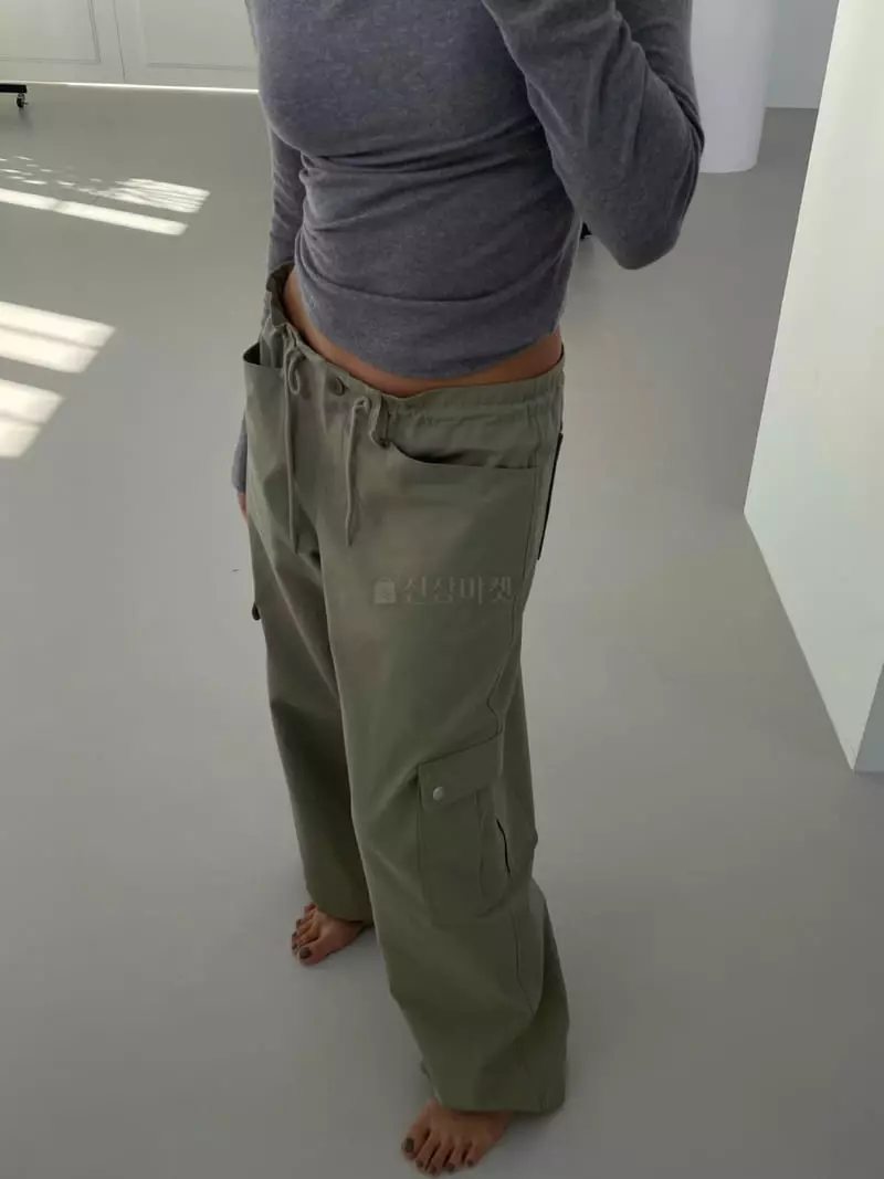 Acme - Korean Women Fashion - #vintagekidsstyle - Cargo Pants - 3