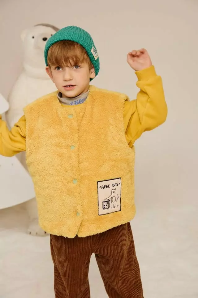 Aeeeday - Korean Children Fashion - #Kfashion4kids - Heart Reversible Padding Vest - 6