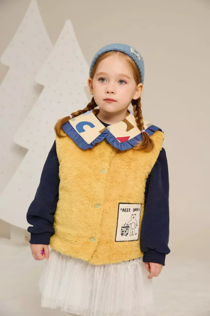 Aeeeday - Korean Children Fashion - #Kfashion4kids - Block Dot Cape - 3