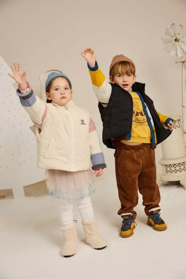 Aeeeday - Korean Children Fashion - #designkidswear - Flower Padding Vest - 3