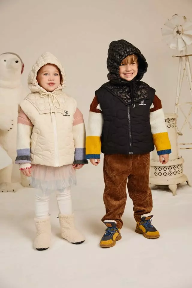 Aeeeday - Korean Children Fashion - #designkidswear - Flower Padding Vest - 4