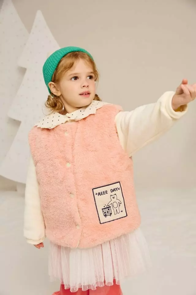 Aeeeday - Korean Children Fashion - #kidsshorts - Heart Reversible Padding Vest - 4