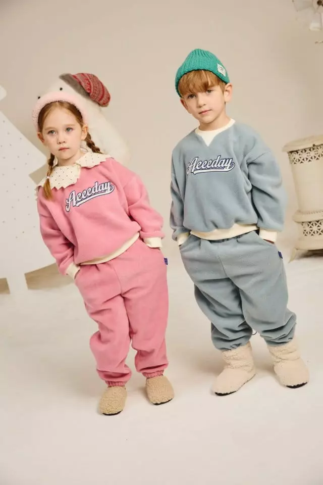 Aeeeday - Korean Children Fashion - #littlefashionista - Candy Top Bottom Set