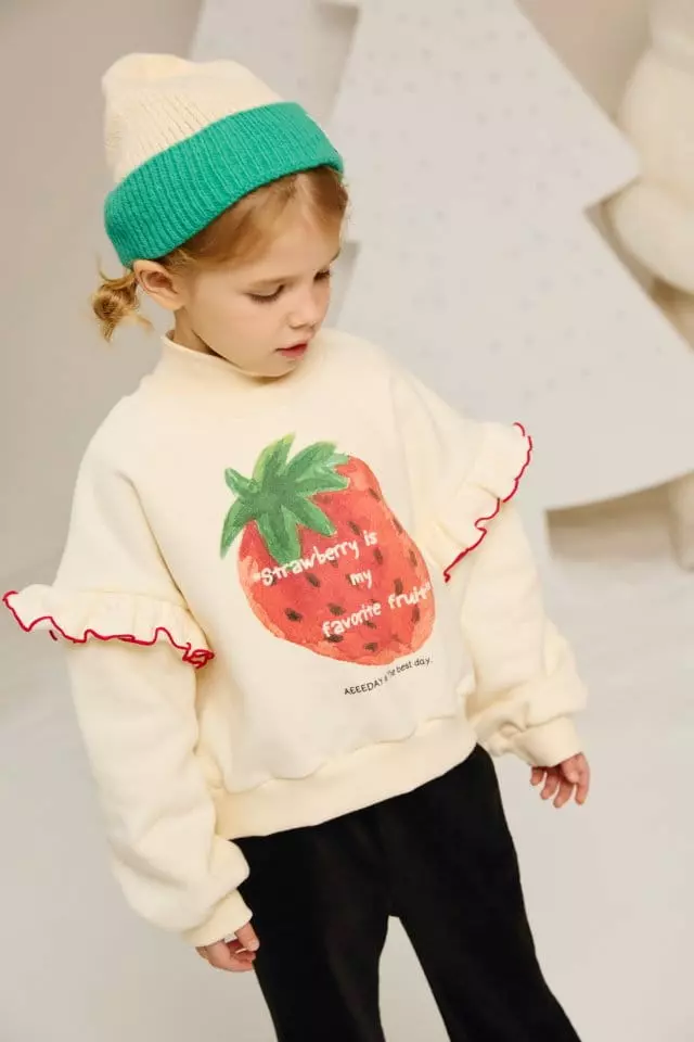 Aeeeday - Korean Children Fashion - #stylishchildhood - Strawberry Sweatshirt - 5