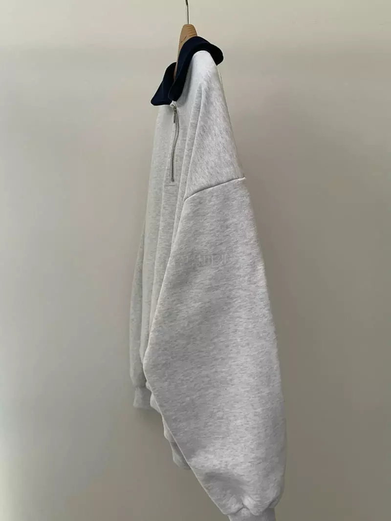 Amiment - Korean Women Fashion - #momslook - Collar Color Sweatshirt - 8